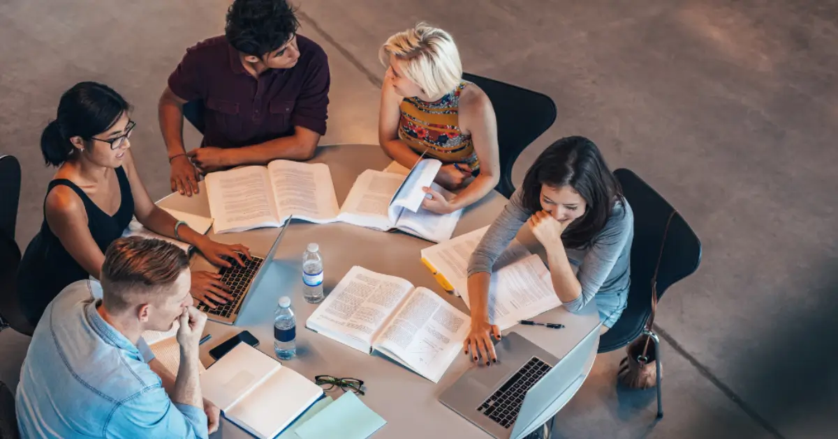 Cost Of Studying In UK For International Students Complete guide